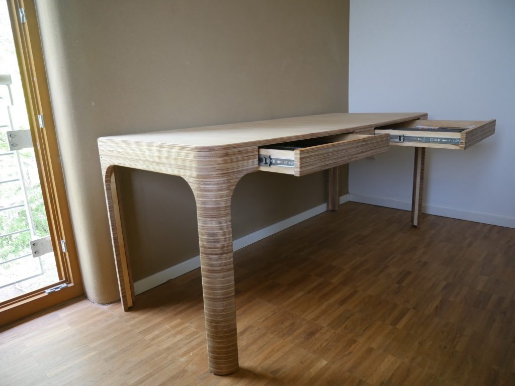 Plywood desk with rounded corners and legs Halle 36